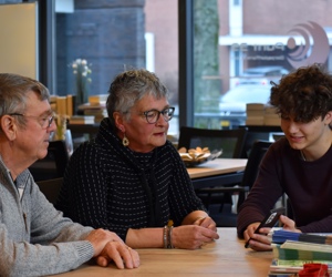 Stichting Jongeren Voor Ouderen